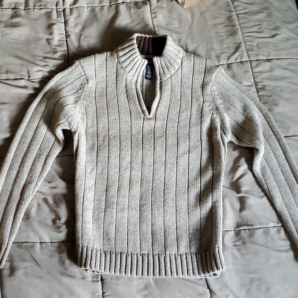 Denver Hayes knit sweater
